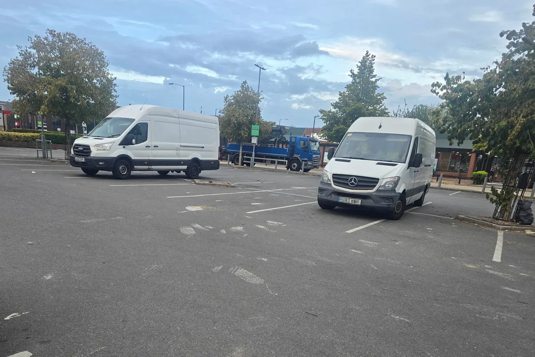 Perfect 8 bay white van parkling. Photo by Harry, Wickes, Slough
