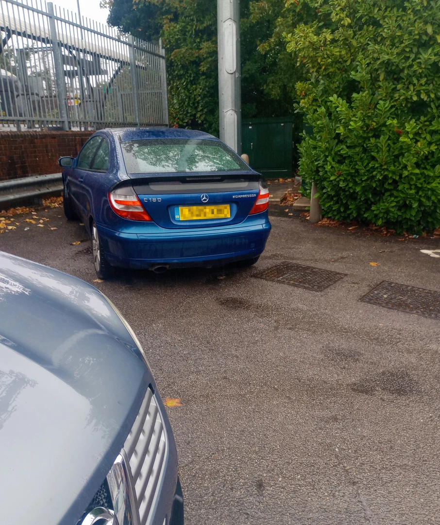 Just park wherever you like. Photo by Pete, Norbiton Station